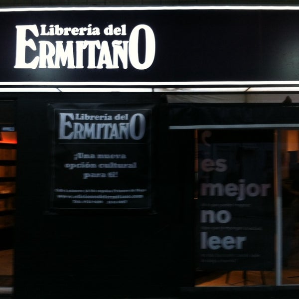 Снимок сделан в Librería del Ermitaño пользователем Liliana U. 11/16/2014