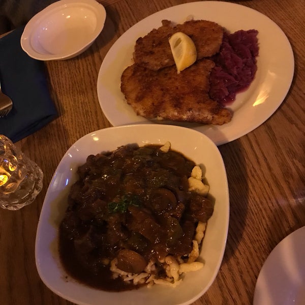 Снимок сделан в Gaumenkitzel Restaurant пользователем Fanny H. 3/10/2019
