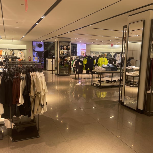 Zara Financial District New York NY
