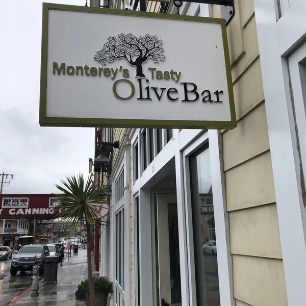 1/6/2019 tarihinde William K.ziyaretçi tarafından Monterey&#39;s Tasty Olive Bar'de çekilen fotoğraf