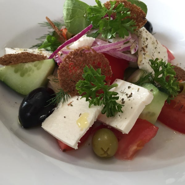 Лучший греческий салат из  всех мест , что я пробывала.😍Вкусно , чисто , хорошее обслуживание