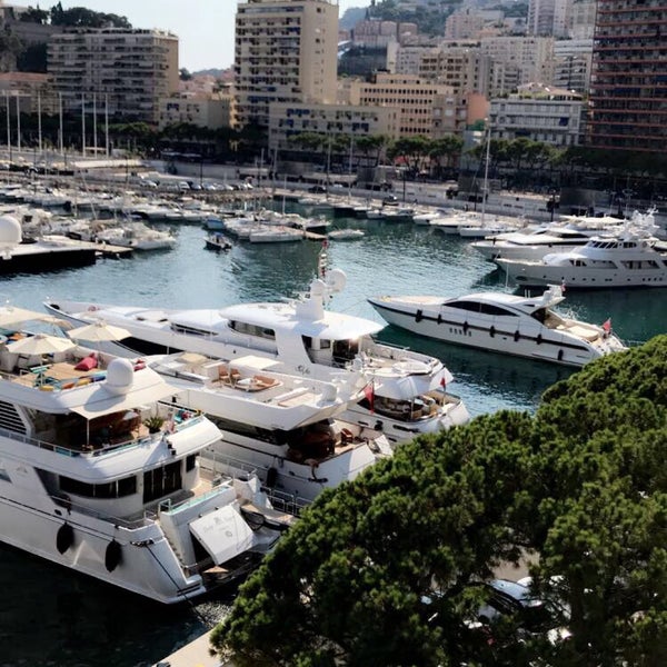 Foto diambil di La Marée Monaco oleh فارس آل بهيش pada 8/21/2018