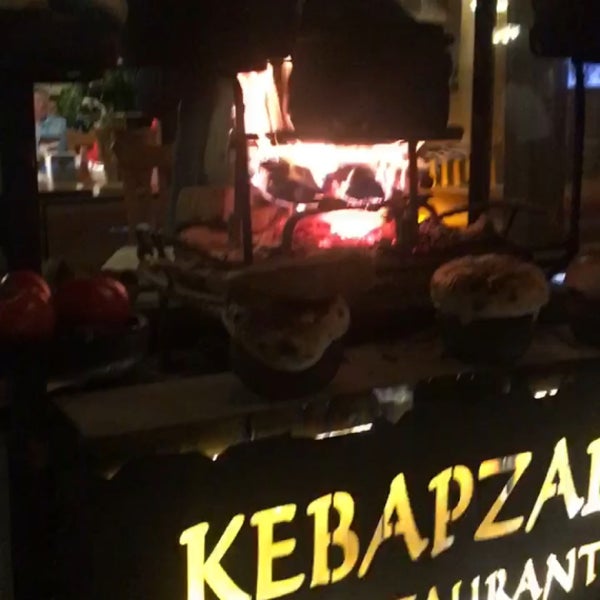 Das Foto wurde bei Kapadokya Kebapzade Restaurant von ilknur / U. am 9/15/2019 aufgenommen