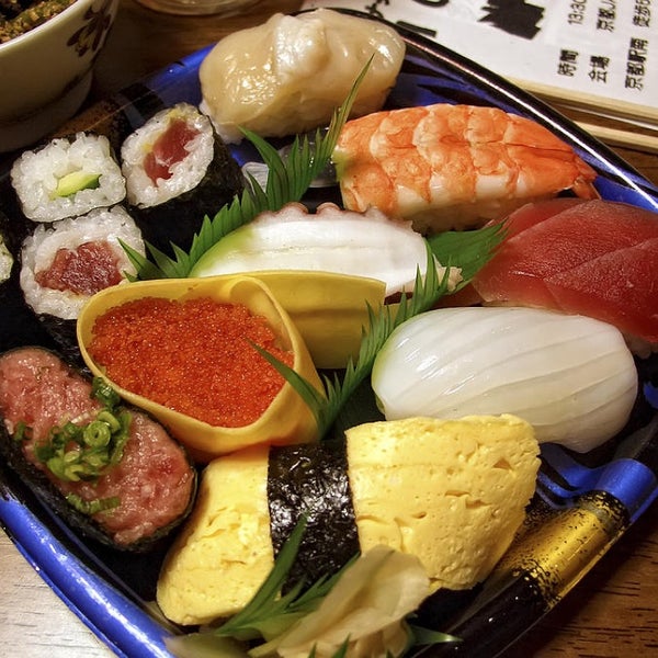 Снимок сделан в Kyoto Sushi &amp; Grill пользователем Умида К. 8/21/2014