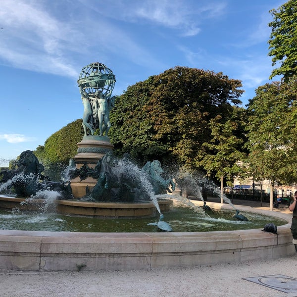 Fontaine de l'Observatoire - Fountain in Notre-Dame-des-Champs