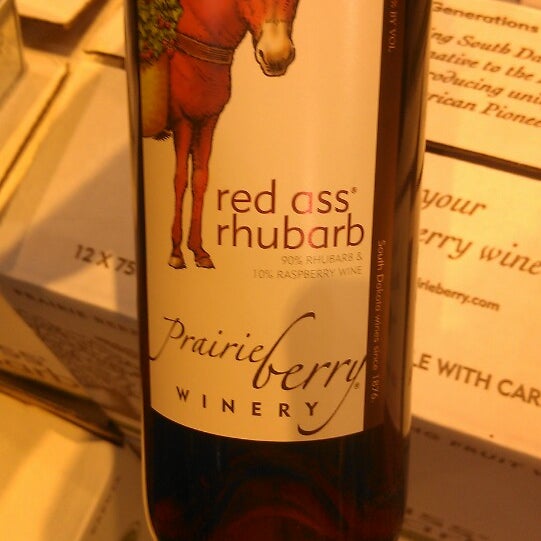 Foto tirada no(a) Prairie Berry Winery por Heath J. em 7/15/2013
