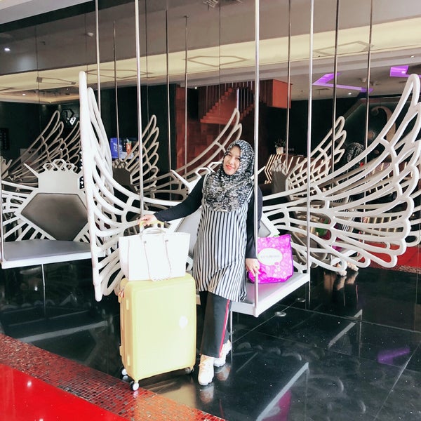 Foto tirada no(a) Love Fashion Hotel by fashiontv por Yuki Ruby H em 8/23/2019
