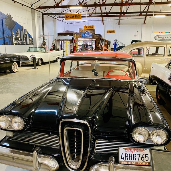 Foto scattata a California Auto Museum da sho y. il 2/22/2022