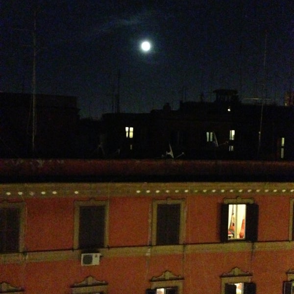 Photo prise au Best Western Rome Spring House Hotel par moriemon le12/30/2012