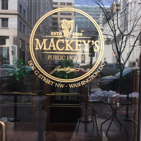 รูปภาพถ่ายที่ Mackey&#39;s Public House โดย Amy D. เมื่อ 3/15/2019