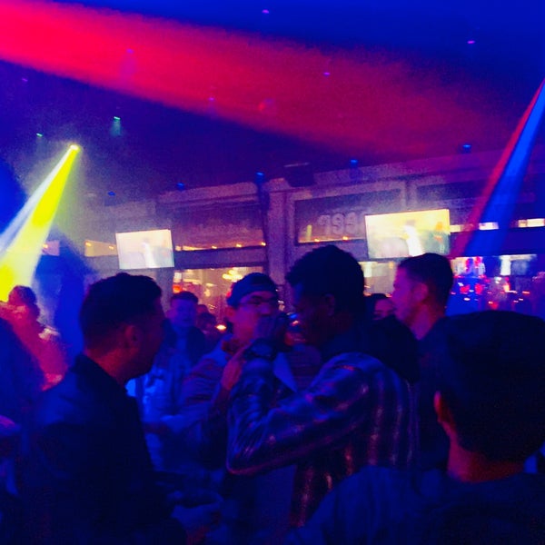 2/3/2019 tarihinde Vicktor K.ziyaretçi tarafından Whiskey Girl'de çekilen fotoğraf