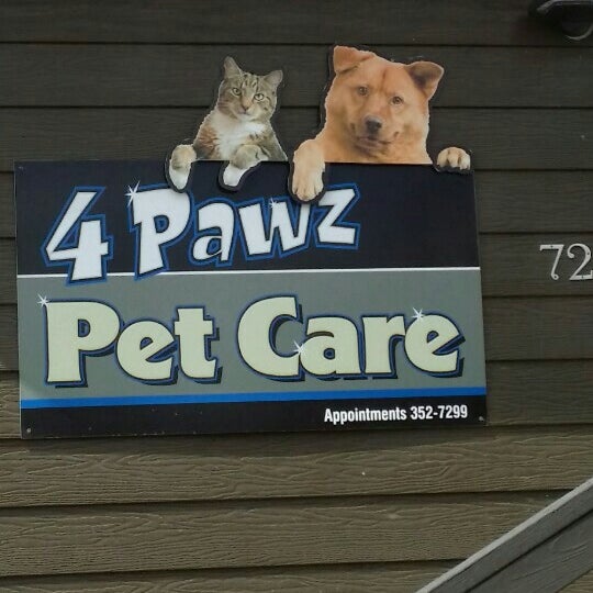 4 Pawz Pet Care 721 3rd St SE