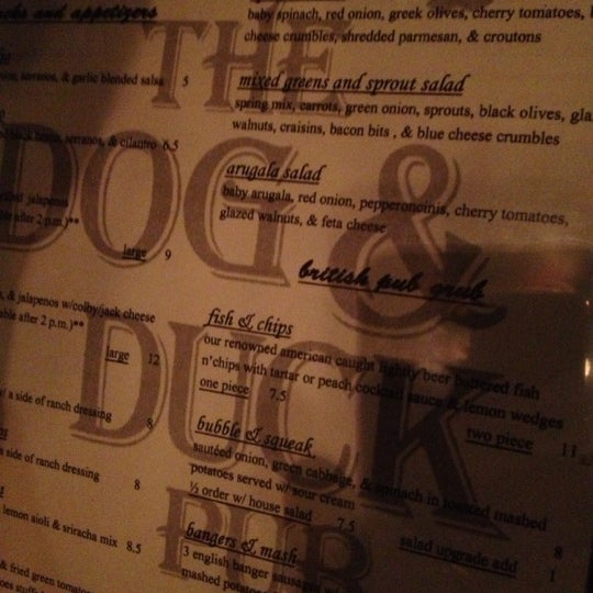 Foto tomada en The Dog &amp; Duck Pub  por Michael Aaron B. el 12/19/2012