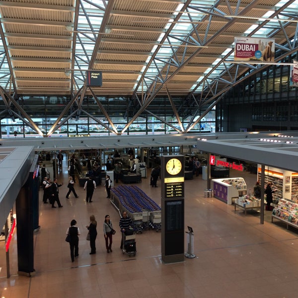 Foto tirada no(a) Hamburg Airport Helmut Schmidt (HAM) por Remco N. em 4/12/2016