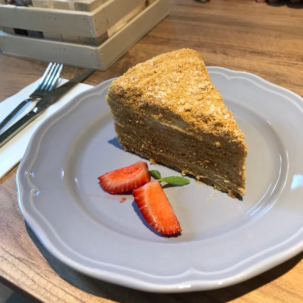 7/1/2018 tarihinde Tutku C.ziyaretçi tarafından Loccake Cafe &amp; Cakes Rus Pastaları'de çekilen fotoğraf