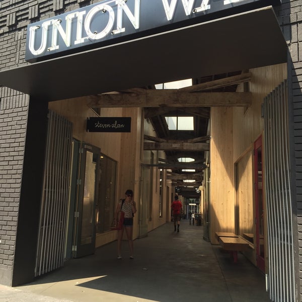 7/9/2015 tarihinde Alexa D.ziyaretçi tarafından Union Way'de çekilen fotoğraf