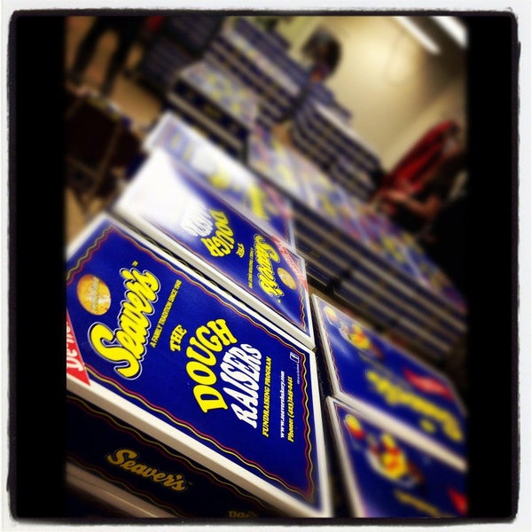 Seaver's Delicious Pies & Doughnuts Donut Shop in Kingsport