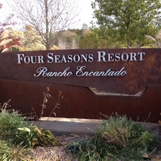 2/18/2014 tarihinde Four Seasons Resort Rancho Encantado Santa Feziyaretçi tarafından Four Seasons Resort Rancho Encantado Santa Fe'de çekilen fotoğraf