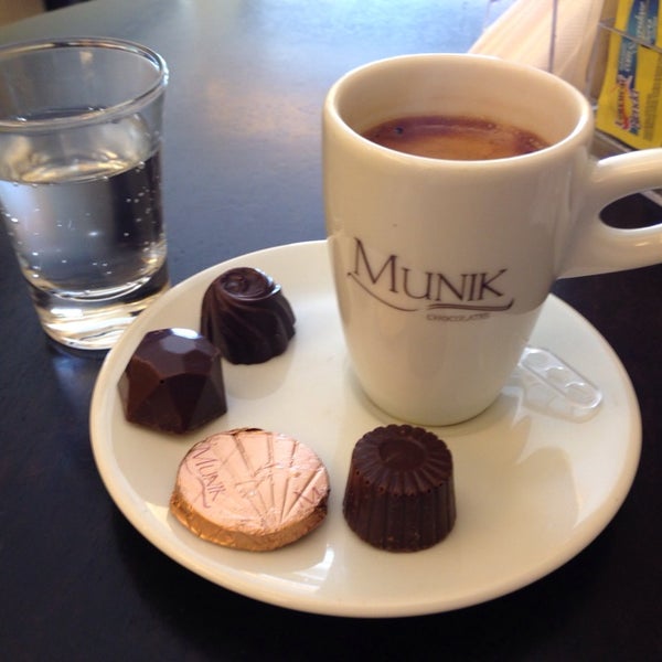 Das Foto wurde bei Munik Chocolates von Hugo M. am 3/19/2014 aufgenommen