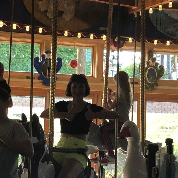 Das Foto wurde bei Carousel Of Happiness von kelkel am 8/3/2019 aufgenommen