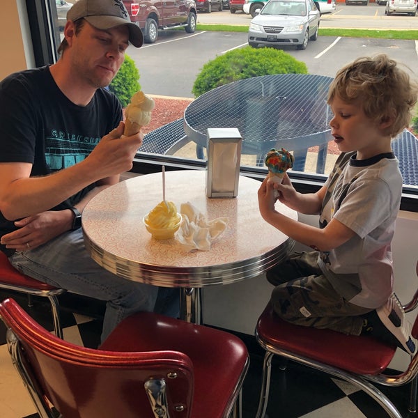 Bubbles Ice Cream Parlor Ice Cream Parlor in Michigan City