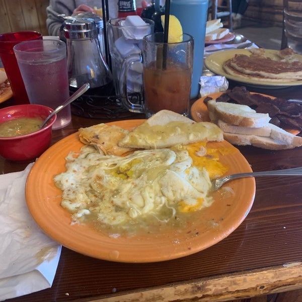 Nora's Fish Creek Inn Wilson, WY