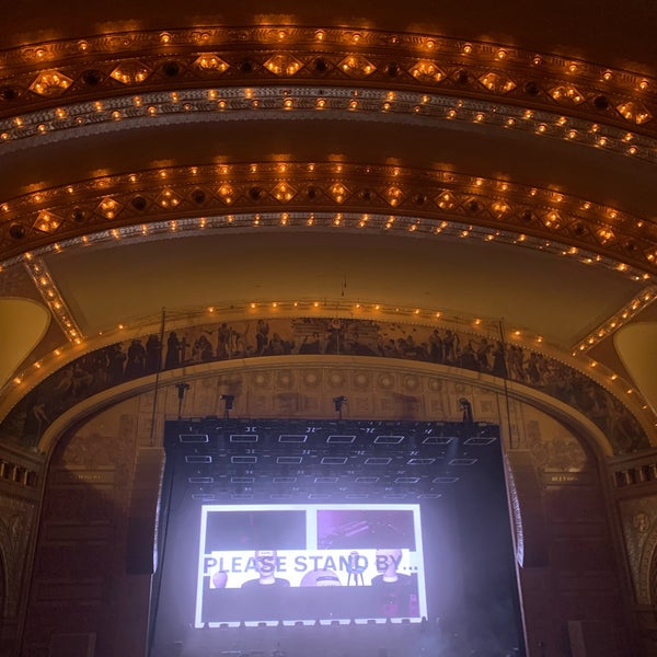 Foto diambil di Auditorium Theatre oleh kelkel pada 5/19/2023