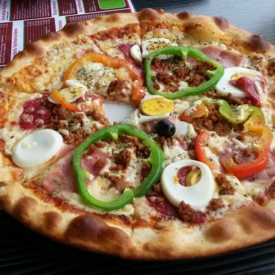 7/6/2014 tarihinde Janssens C.ziyaretçi tarafından Pita Pizza Primo'de çekilen fotoğraf