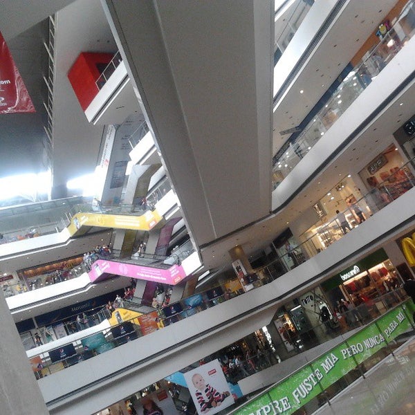 รูปภาพถ่ายที่ Millennium Mall โดย Dubini G. เมื่อ 5/20/2013