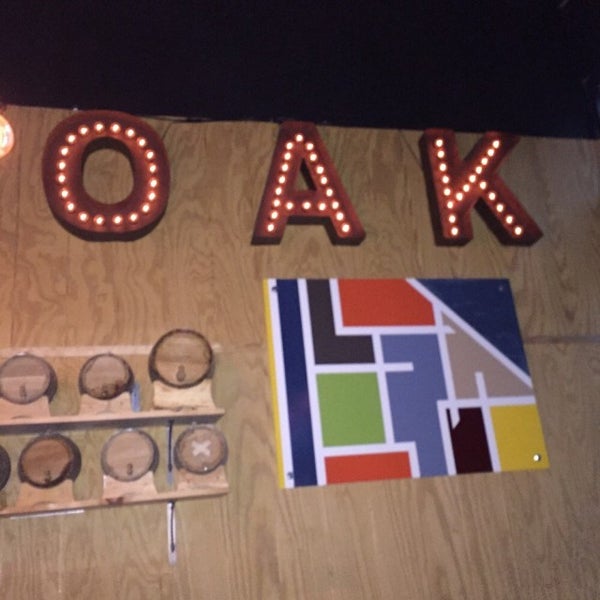 Foto tirada no(a) The Oak por Steve T. em 10/27/2015
