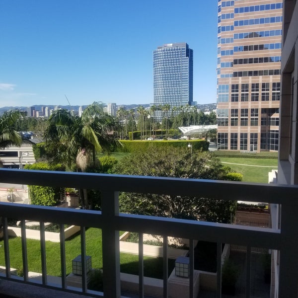 Foto diambil di InterContinental Los Angeles Century City oleh Jeffrey G. pada 1/25/2019