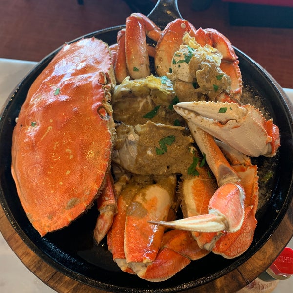 Photo taken at Franciscan Crab Restaurant by Mursel T. on 11/10/2022