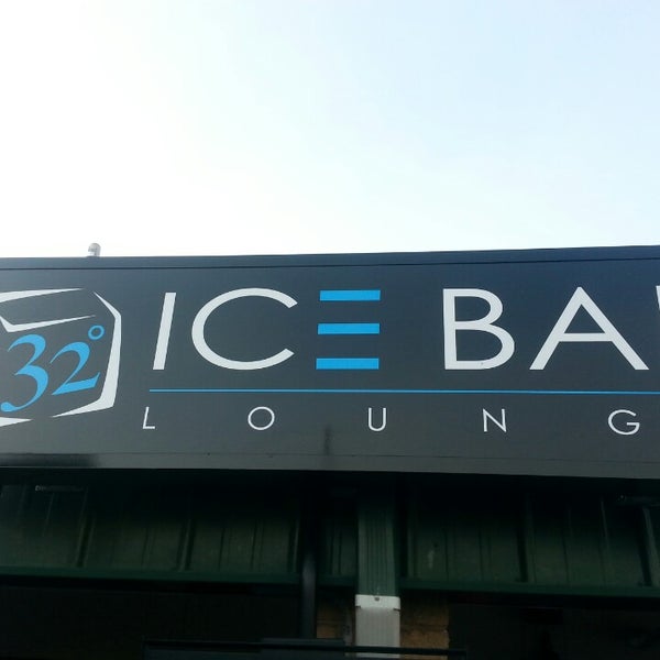 11/10/2013에 Steve D.님이 32* Ice Bar &amp; Lounge에서 찍은 사진
