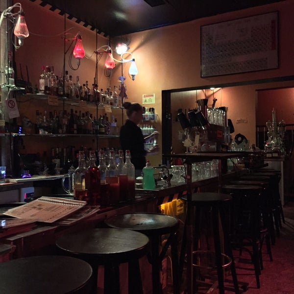 11/28/2015にCeren 👾がZyankali Barで撮った写真