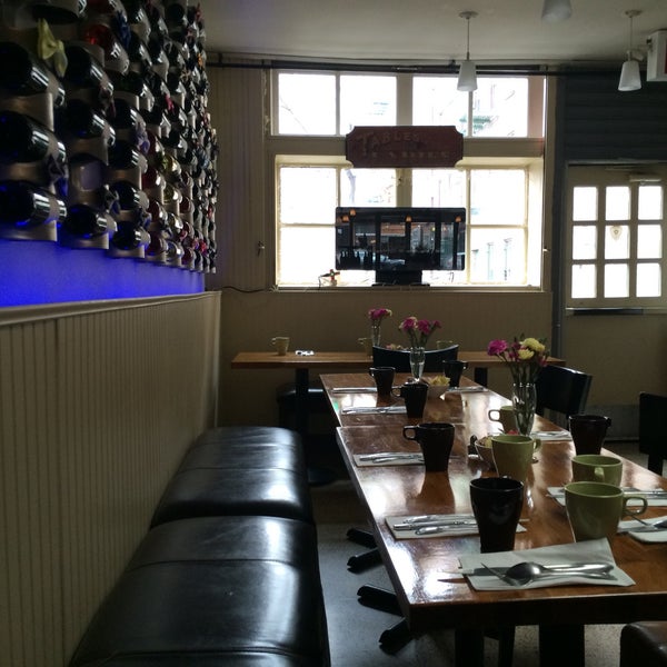 3/21/2015 tarihinde Shih-ching T.ziyaretçi tarafından Angelina Cafe'de çekilen fotoğraf