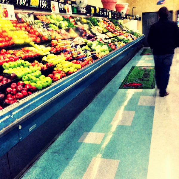 John Brooks Supermart Restaurant in Near North Valley