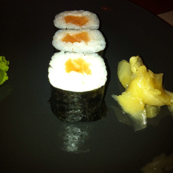 Снимок сделан в Mai-Ling Chinese &amp; Sushi пользователем Tugce C. 12/3/2014
