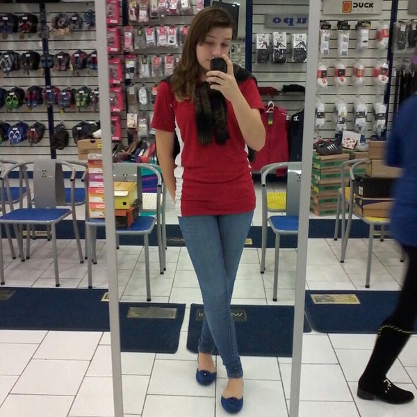 loja pague menos calçados