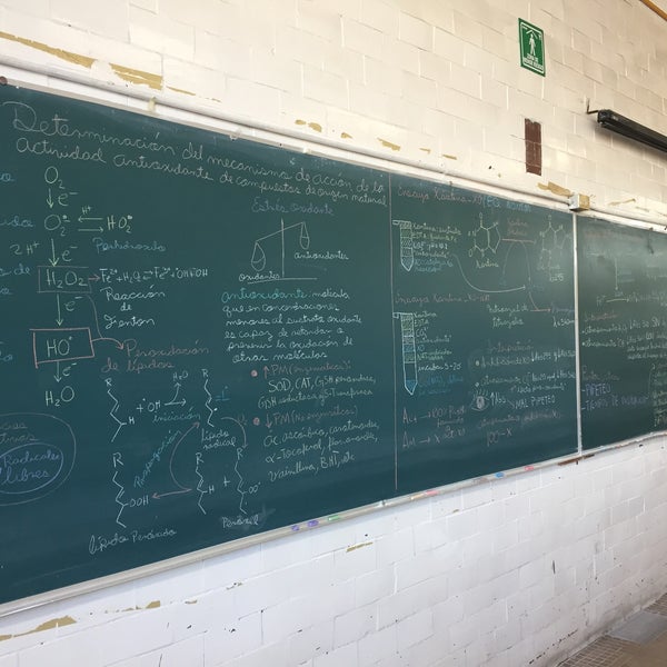 Photo prise au Facultad de Química par Alejandra Q. le2/28/2017