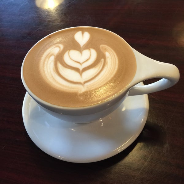 10/30/2015にSerge N.がPT&#39;s Coffee @ College Hillで撮った写真