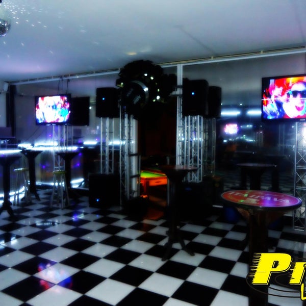 รูปภาพถ่ายที่ Pit Stop Snooker Bar โดย Pit Stop Snooker Bar เมื่อ 5/16/2014