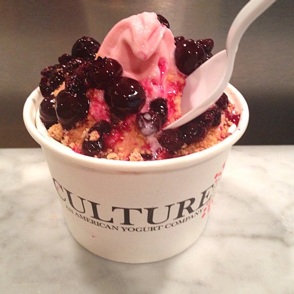 Blueberry Pie topping over Strawberry frozen yogurt...yumm!