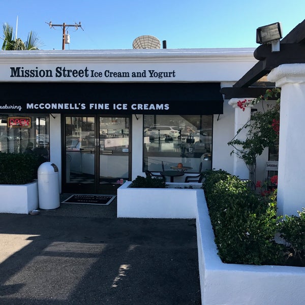 12/1/2016 tarihinde Mission Street Ice Cream and Yogurt - Featuring McConnell&#39;s Fine Ice Creamsziyaretçi tarafından Mission Street Ice Cream and Yogurt - Featuring McConnell&#39;s Fine Ice Creams'de çekilen fotoğraf