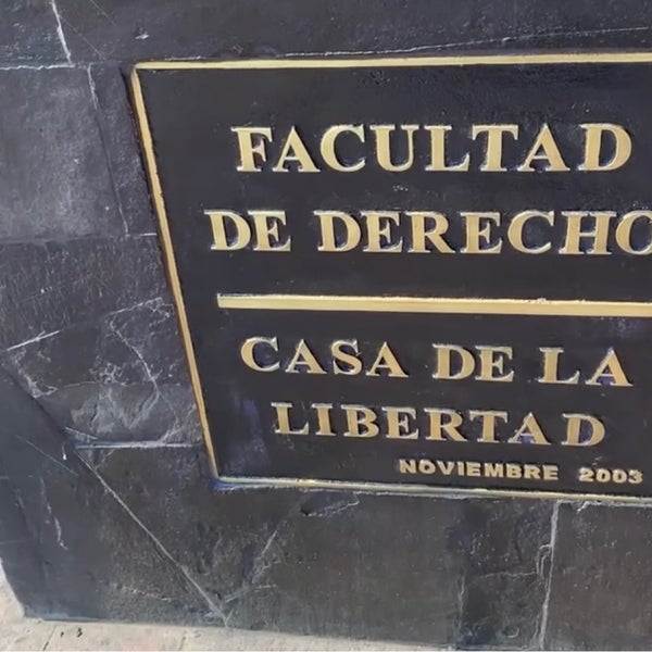 Photo taken at Facultad de Derecho by Oscar G. on 5/21/2022