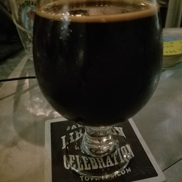 Photo taken at Top Hops by Ken S. on 5/26/2019