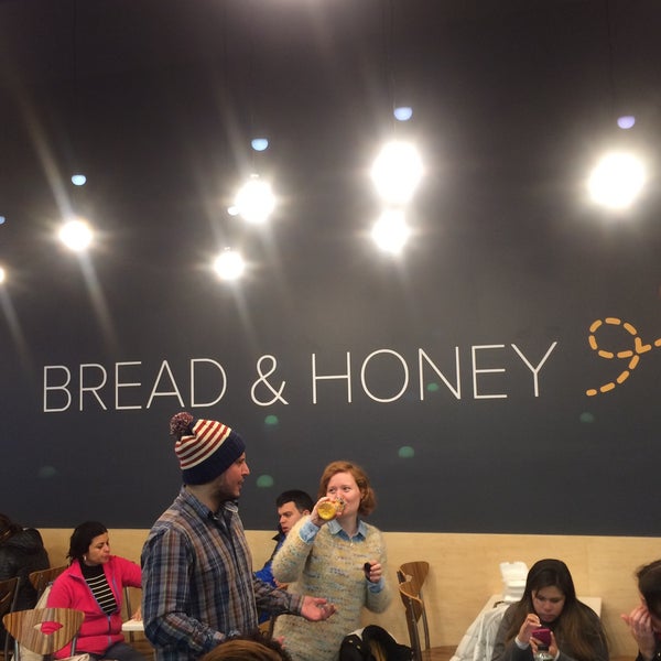 Foto tirada no(a) Bread &amp; Honey por David W. em 1/23/2016