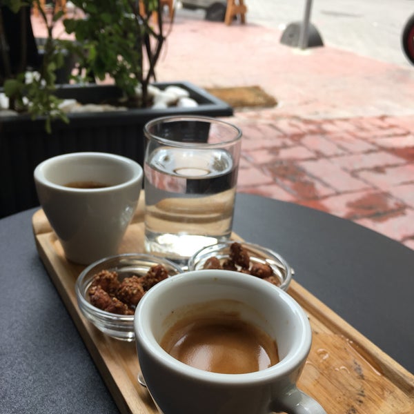 6/17/2018 tarihinde Gorana P.ziyaretçi tarafından Tea or Coffee'de çekilen fotoğraf