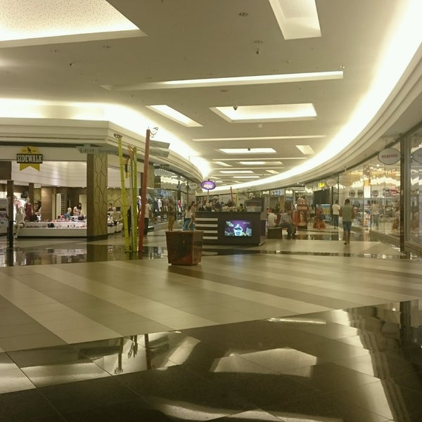 รูปภาพถ่ายที่ Passeio das Águas Shopping โดย Leonardo C. เมื่อ 1/11/2017