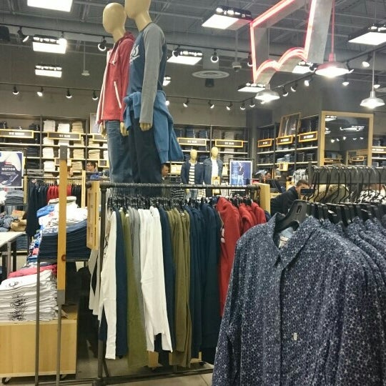 Photos at Levi's Outlet Store - Orlando, FL
