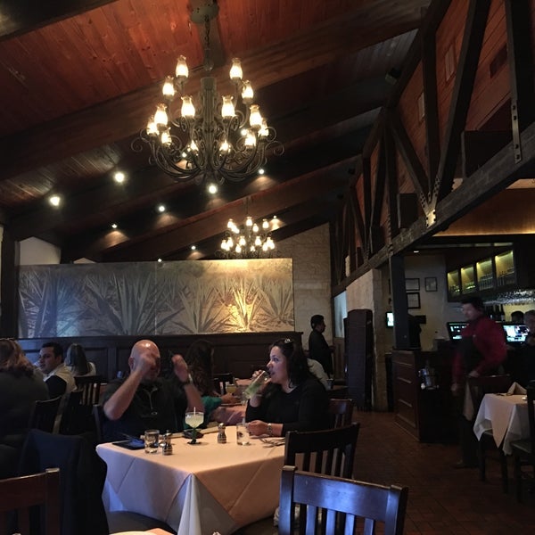 11/20/2016 tarihinde Fernando C.ziyaretçi tarafından Picos Restaurant'de çekilen fotoğraf